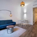 Stylish Central Apartment