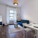 Stylish Central Apartment