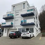 Buda Forrest Hill Apartment
