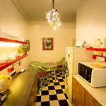 Cosy Art Flat Downtown Buda