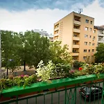 Cosy Art Flat Downtown Buda