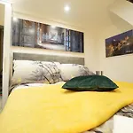 Suzan\'S Apartment In The Heart Of Budapest