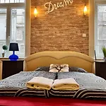 Zen Hostel By Central Market
