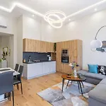 Exclusive Rakoczi Residence By Anna
