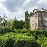 Fresh And Personal Near Buda Castle