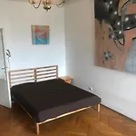 Spacious Apartman In The Center