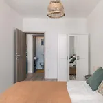 Corvin Apartment With Balcony And Ac