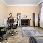 Travelers Apartment