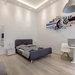 Elegant Studio In Central Budapest
