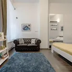 Stylish Downtown Studio