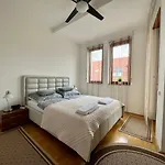 Charlies Apartment Budapest With Free Garage