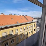 City Center 1, Cozy 2Br In The City Center!