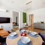 Elegant And Spacious Holiday Home