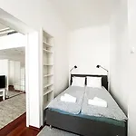 Deluxe Cosmopolitan Apartment Budapest, With Private Parking