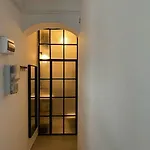 Charming Apartment In The Heart Of Gellert Area.
