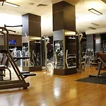 City Center Apartment With Gym & Spa