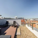 Avant-Garde Abode Apartment With Terrace