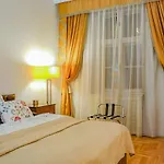 Budapest Opera Apartments