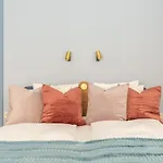 Bauhaus Luxury 2-Bedroom In The Absolute Center