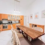 Pd Residence