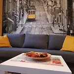 Downtown Station Apartment