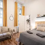 Evergreen Downtown Apartments