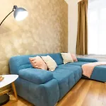 Luxe Haven On Lonyay By Newave Apartments