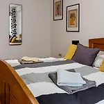 Downtown Peace Apartment