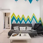 Triangle Apartment - Free Parking!