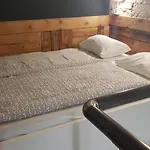Economy Hollo Apartments