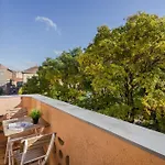 Klauzal Garden City Apartments