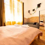 Ultra Central Cosy Ac Apartment