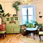 Boutique studio flat at city center