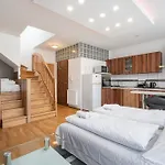 Eclipse Elegance Apartment