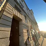 Goldensun Apartment
