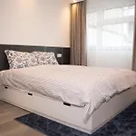 Luxury Cozy 2 Bdr Downtown Apt.5