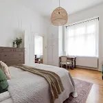 Charming And Unique Apartment With Balcony By The Great Synagogue