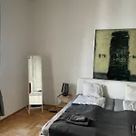 Beautiful 3 Bedroom Apartment In 7Th District