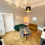 Happy Days Apartment 2