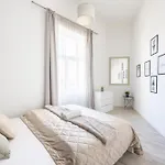 Deluxe Central Grand Residence W/ 5 Bedrms