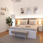 Cozy Apartment In Budapest
