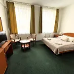 Broadway City Guesthouse