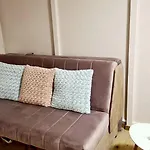 2 Separate Bedrooms And Living Room Fully Equipped With Ac