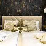 N16 Deluxe Apartment