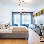 Brand New Central Flat