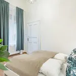 Full Comfort, 4 Bedrooms In The Heart Of The City