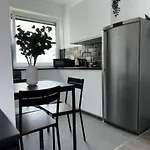 Newtranquil Apartment Near Corvin
