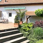 Full 2Bdr Garden House Near To Downtown Metro Free Parking