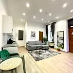 Smart Home Near The Westend City Center