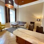 Basilica Centre Apartment